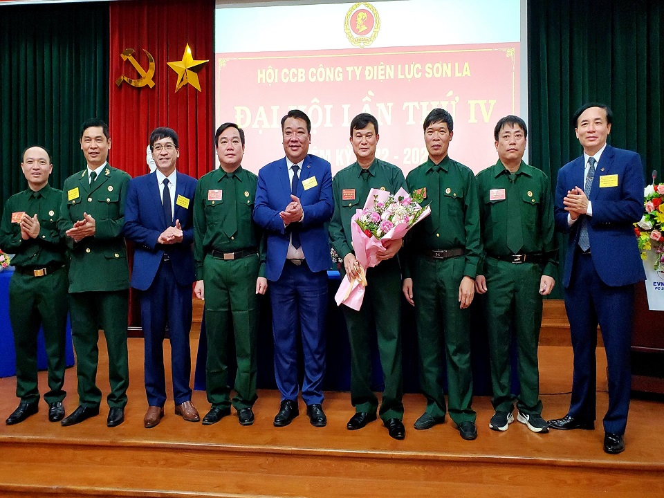 Tin truyền hình: Đại hội CCB Công ty Điện lực Sơn La